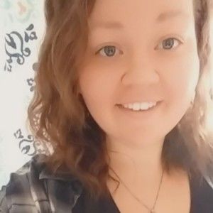 Meet your Posher, Cassandra